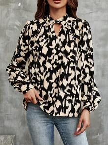 SHEIN Frenchy 滿版印花鎖眼領襯衫 - 黑色 - 查看 3