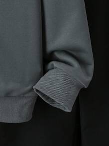 SHEIN 男大童雙色翻蓋口袋連帽衫和帶扣細節衛褲 - 彩色 - 查看 4