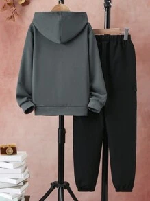 SHEIN 男大童雙色翻蓋口袋連帽衫和帶扣細節衛褲 - 彩色 - 查看 2