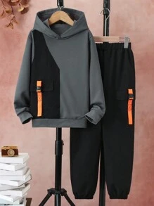 SHEIN 男大童雙色翻蓋口袋連帽衫和帶扣細節衛褲 - 彩色 - 查看 1