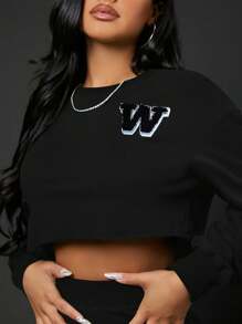 SHEIN SXY Sudadera crop con patrón de letra de hombros caídos - Negro - Ver 6