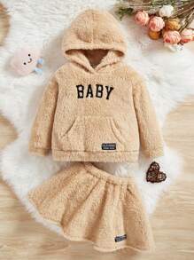 SHEIN 女嬰字母刺繡袋鼠口袋蓬鬆連帽衫和裙子