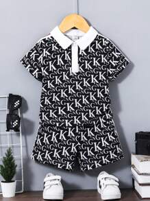 SHEIN Juego de polo de verano informal para bebé con impresión de alfabeto en toda la prenda y pantalón corto