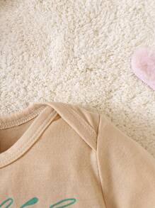 Baby Girl Summer Casual Slogan Heart Printed Bodysuit - Khaki - View 5