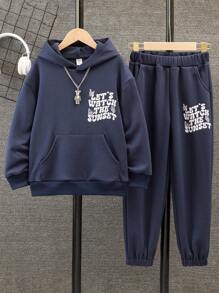 男大童字母圖案袋鼠口袋連帽衫和運動褲 - 藍色 - 查看 1