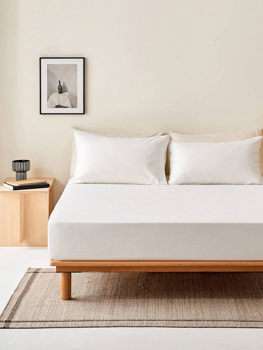 LongNap™ 1pc Supersoft Plain Fitted Sheet, Lightweight CloudLike Feel