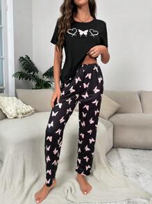 Conjunto de pijama con estampado de corazón y mariposa