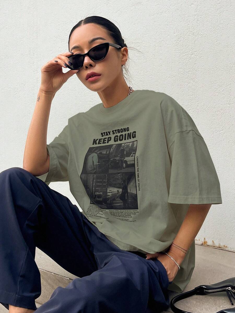 DAZY Camiseta de hombros caídos con estampado de slogan - Verde - Ver 1