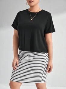 SHEIN LUNE 大碼素色T恤&條紋印花半身裙 - 黑與白 - 查看 4