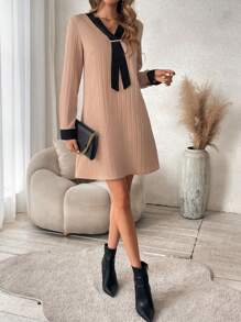 SHEIN Frenchy 拼接邊V領洋裝 - 杏色 - 查看 6