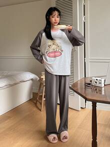 DAZY 人像圖案插肩袖T恤和褲子休閒套裝 - 卡其色 - 查看 6