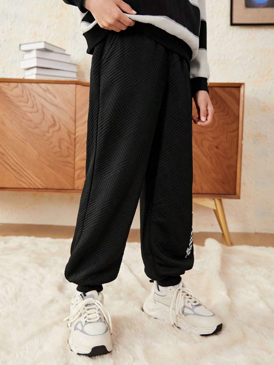 Tween Boy Letter Graphic Thermal Lined Sweatpants