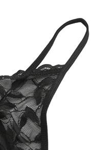 SHEIN طقم ملابس داخلية من الدانتيل الزهري بسلك داعم مع حزام جورب زوج واحد