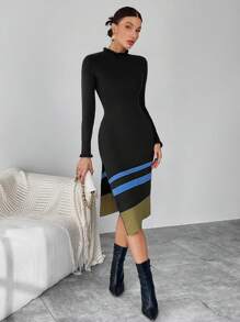 SHEIN Essnce 撞色木耳褶皺邊小高領高衩毛衣洋裝不附腰帶 - 彩色 - 查看 1