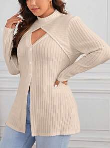 SHEIN Privé Plus Cut Out Nút Phía Trước Túi Tee - Màu be - Xem 5