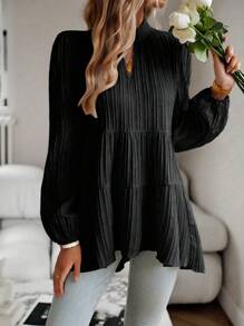 SHEIN Clasi Nyckelhålsringning Lyktärm Volangklänning med smock och peplumtopp