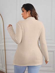 SHEIN Privé Plus Cut Out Nút Phía Trước Túi Tee - Màu be - Xem 2