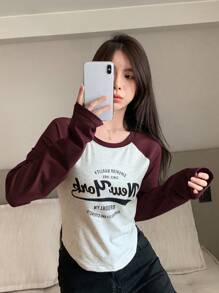 DAZY 撞色插肩袖字母图案弧形下摆 T 恤，秋季服装长袖女式上衣 - 酒紅色 - 查看 2