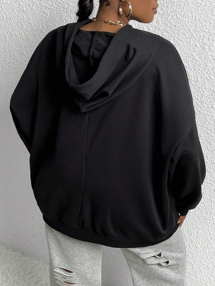 Plus Size Figure & Letter Graphic Drop Shoulder Drawstring Sweatshirt
