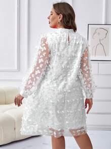 SHEIN Clasi 大碼蝴蝶貼花網紗覆蓋洋裝 - 白色 - 查看 2