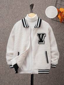 SHEIN Chico preadolescente Cazadora teddy con parche de letra ribete de rayas sin jersey