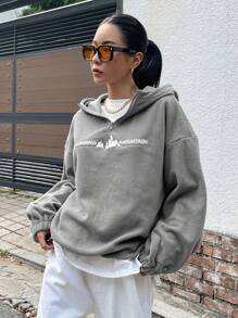 DAZY 山与字母刺绣落肩四分之一拉链羊毛连帽衫（不含 T 恤），秋季女装运动衫