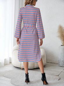 SHEIN Frenchy 鋸齒形印花燈籠袖腰帶襯衫洋裝 - 彩色 - 查看 2