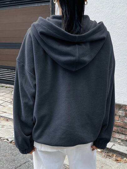 DAZY Capucha montaña & con bordado de letra de hombros caídos con cremallera cuarta forro polar sin camiseta