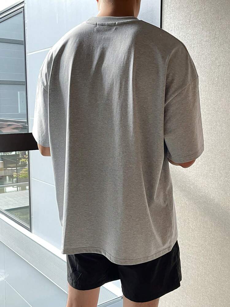 Men Cartoon Graphic Drop Shoulder Tee