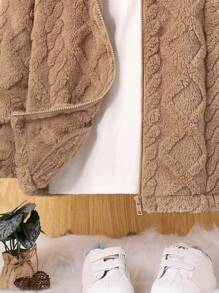 SHEIN 男大童1入組素色毛茸茸風衣外套 - 駝色 - 查看 6