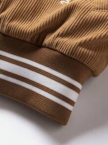 Chillumni Loose Men's Padded Coat With Embroidered Slogan Pattern And Striped Trimming - Khaki - View 3