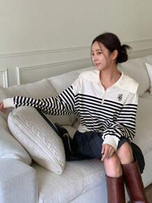 DAZY 條紋印花字母刺繡半拉鏈落肩袖運動衫 - 白色 - 查看 1