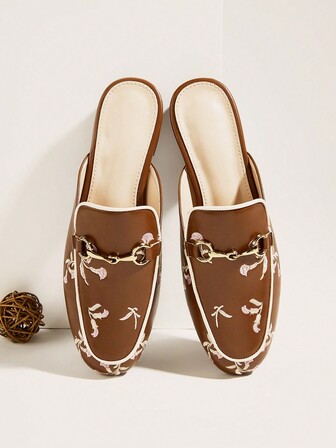 棕色刺繡金屬扣平底涼鞋