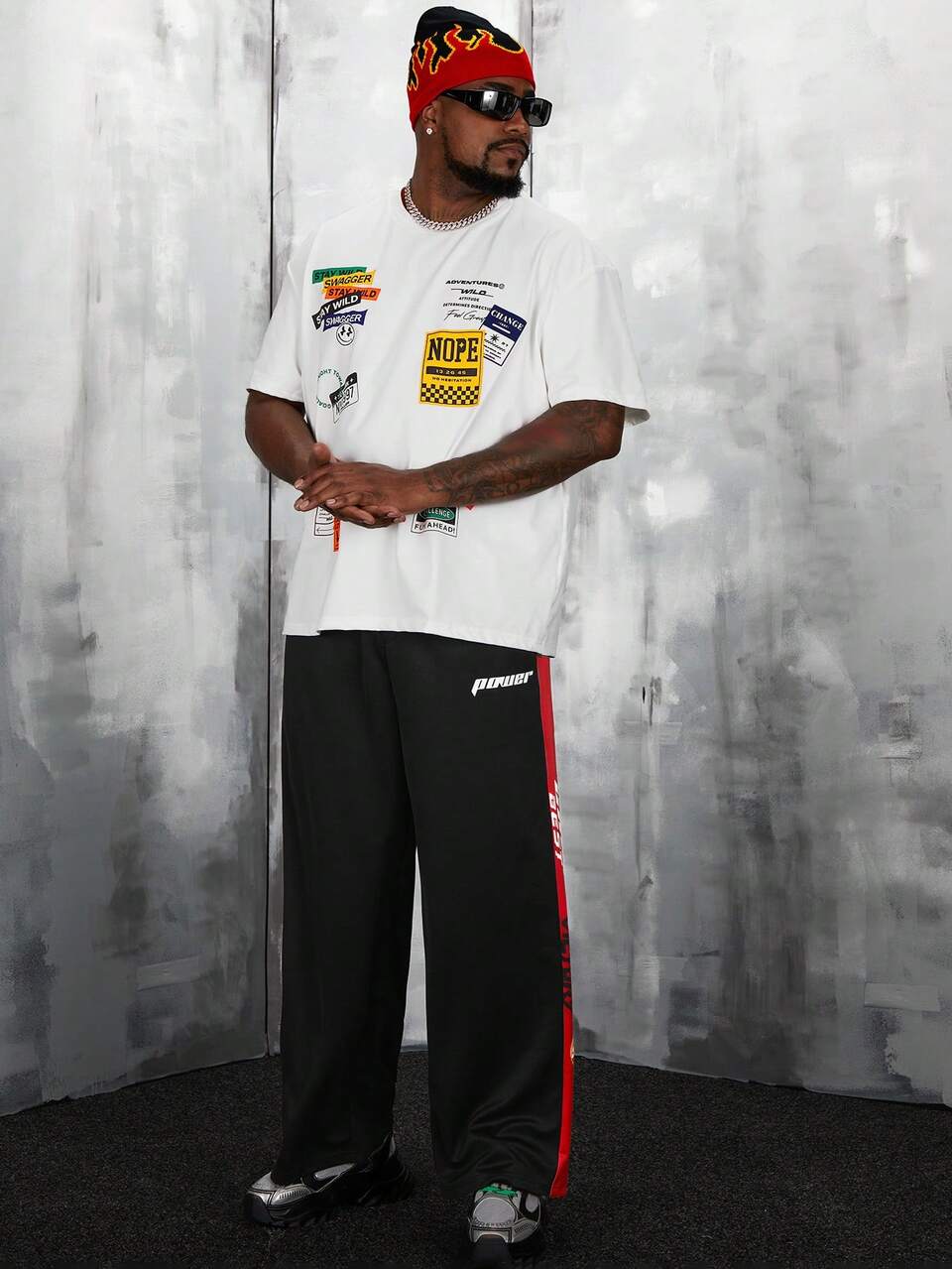 Men Plus Letter Graphic Contrast Side Seam Pants