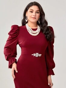 Modelyn Plus Chi tiết kim cương giả Đầm tay loe xẻ lưng - Đỏ - Xem 5