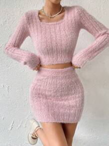 Chiquease 素色短款毛茸茸針織上衣&下擺開叉包臀半身裙 - 粉色 - 查看 3