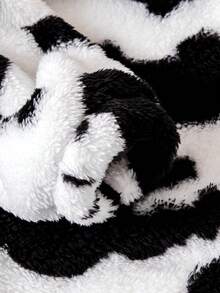 男大童奶牛圖案落肩袖連帽絨毛外套不帶T恤 - 黑與白 - 查看 5