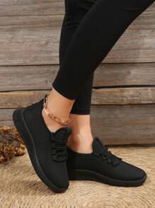Sporty Black Breathable Running Shoes For Women