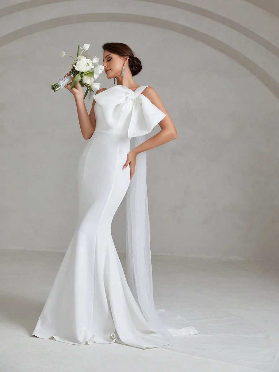 Asymmetrical Neck Bow Front Floor Length Wedding Dress - White - View 1