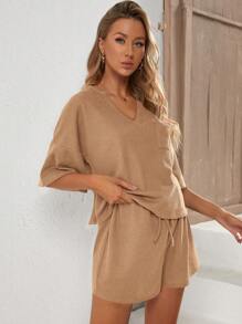 SHEIN Maternidad Shorts con camiseta de hombros caídos Set - Caqui - Ver 4