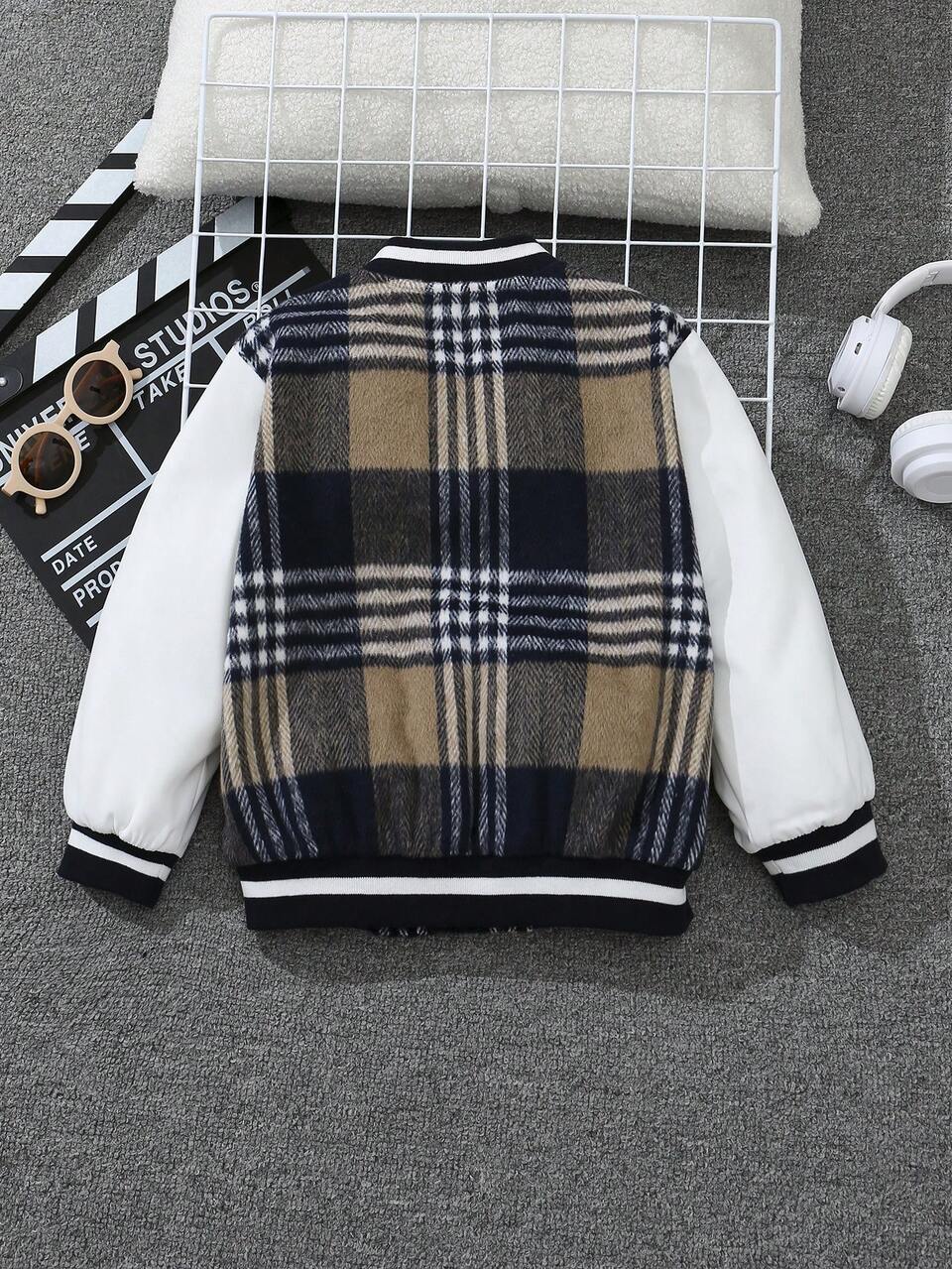 Young Boy 1pc Plaid & Letter Graphic Striped Trim Varsity Jacket