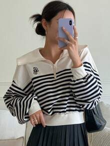 DAZY 條紋印花字母刺繡半拉鏈落肩袖運動衫 - 白色 - 查看 2