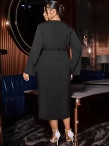 SHEIN Unity Plus Ruched Front Trumpet Sleeve Dress - Black - View 3