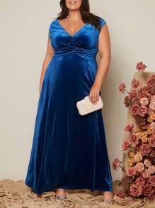SHEIN Belle Plus Ruched Front Velvet Bridesmaid Dress Formal Dress - Blue - View 6