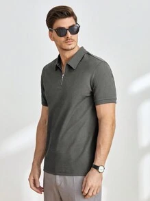 Manfinity BRENVOR Men Solid Quarter Zip Polo Shirt