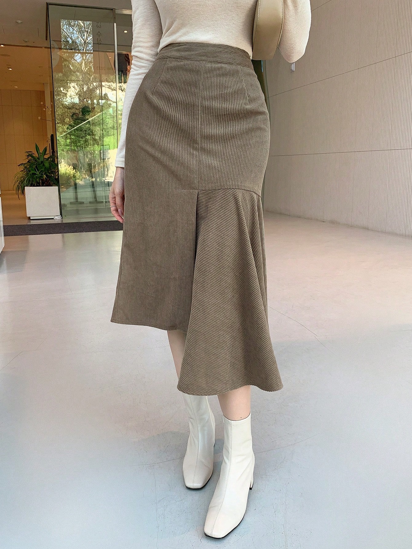 DAZY تنورة ذات خصر عالي وذيل مكشكش غير متماثل للخريف والشتاء