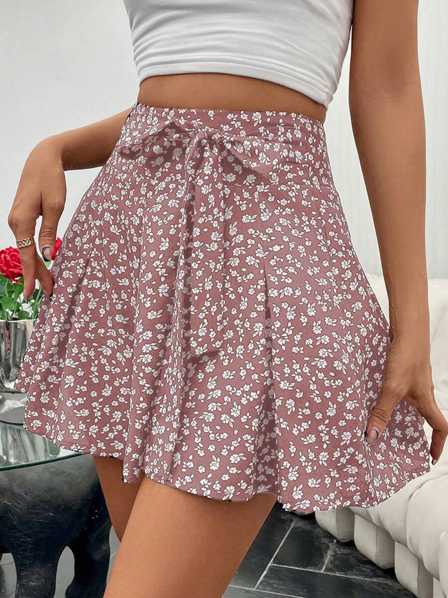 SHEIN VCAY Quần short thắt lưng in hoa Ditsy - Nhiều màu - Xem 1
