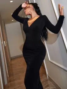 RueChic Plunging Neck Ruched Side Dress - Black - View 5