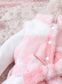 SHEIN Playful Pals 女婴水牛格子印花腰带泰迪熊背心外套和裤子不含 T 恤，适合圣诞节 - 粉色 - 查看 4