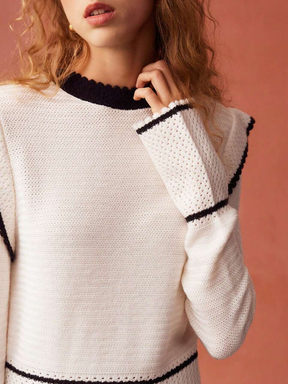 WOOL-BLEND CONTRAST FRILL SWEATER
